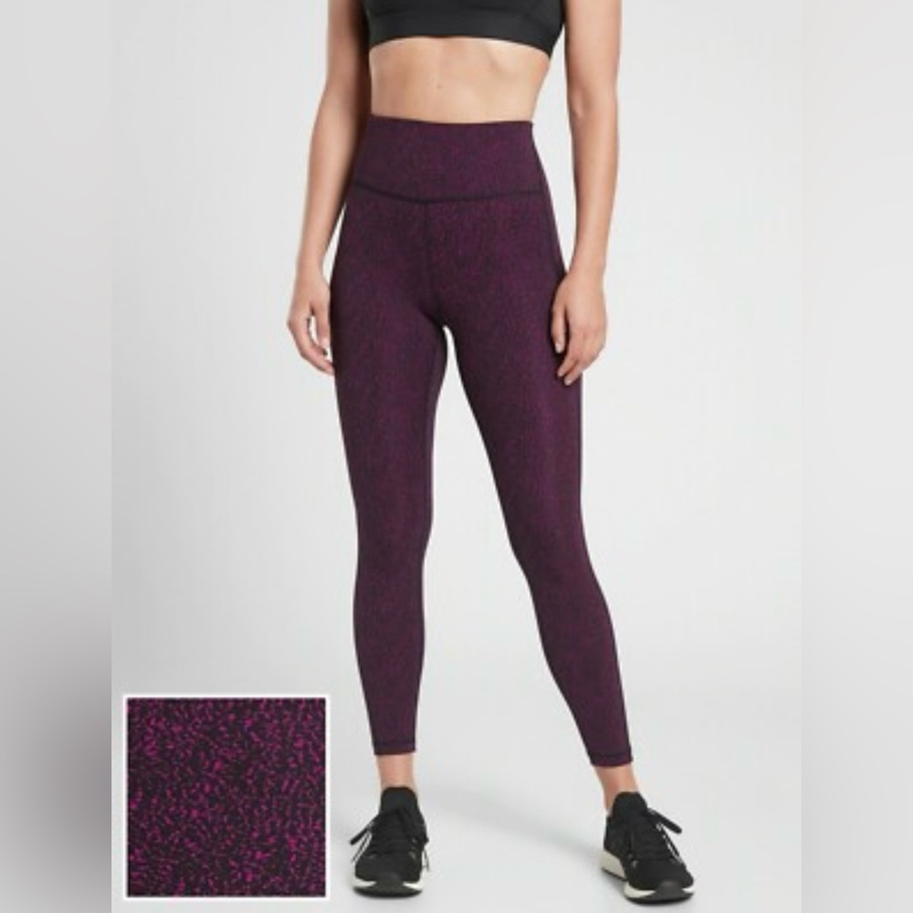 Athleta Ultimate Stash Pocket Textured 7/8 Tight, Size M, Exotic Fuchsia